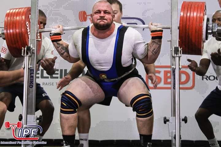 Ákos Labát drepol neuveriteľných 390 kilogramov.